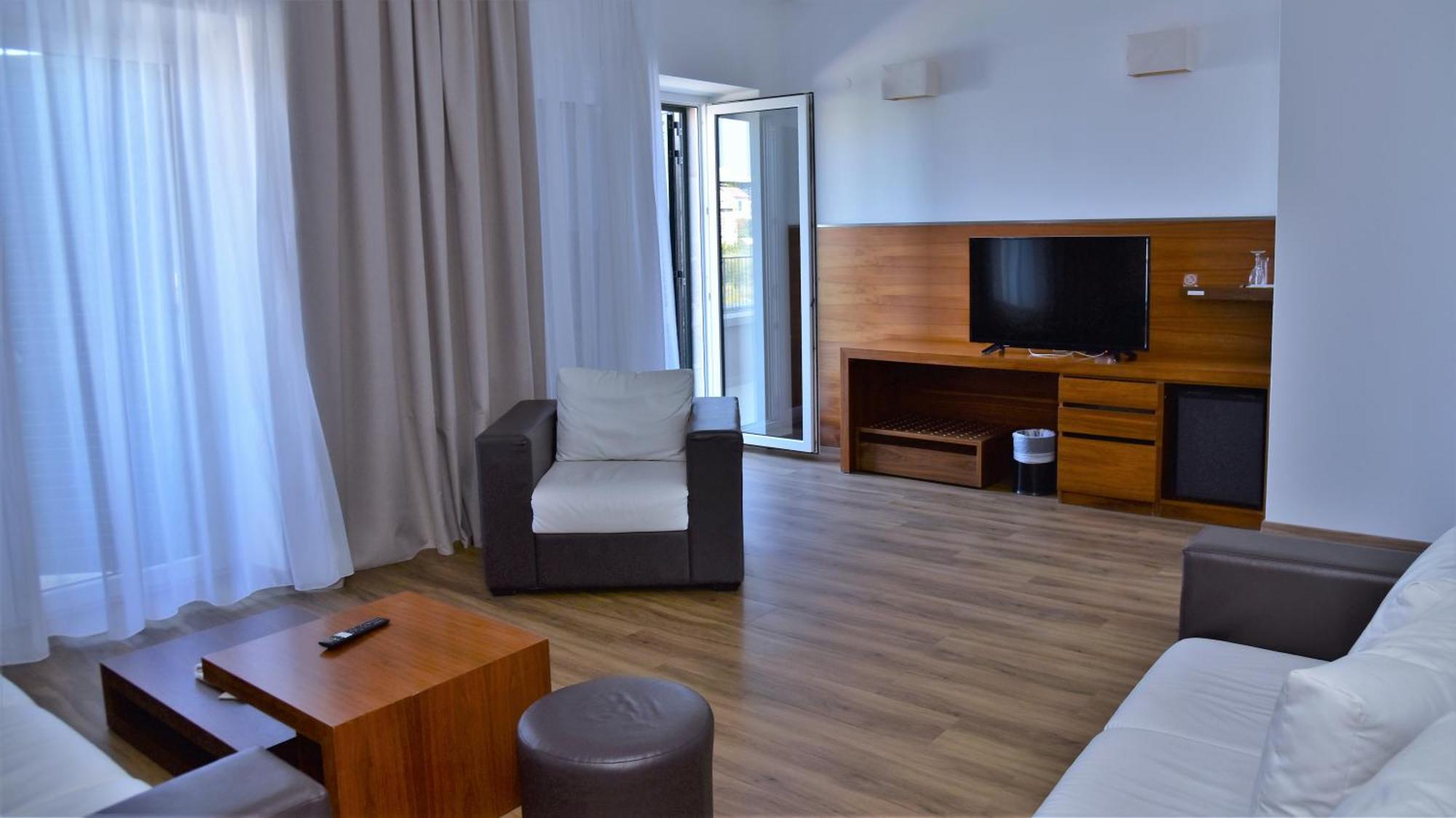 Hotel Lipa بوستيرا المظهر الخارجي الصورة