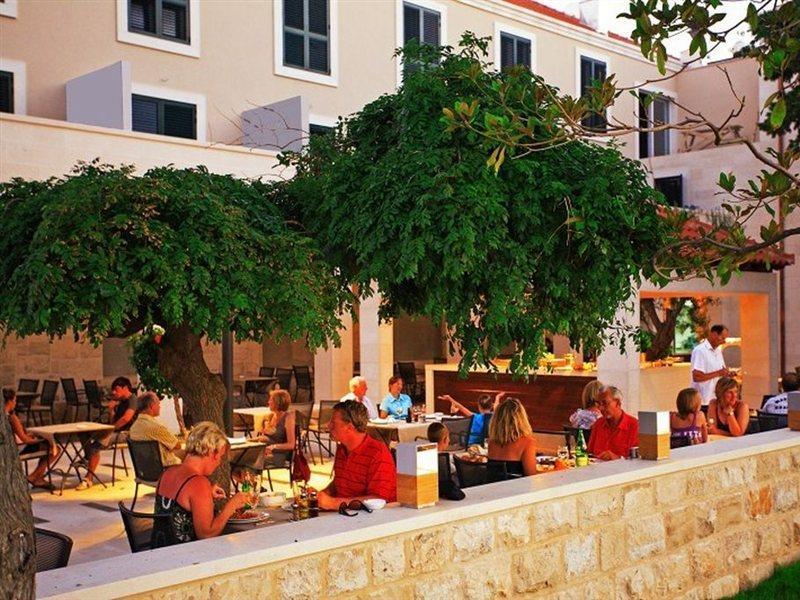 Hotel Lipa بوستيرا المظهر الخارجي الصورة